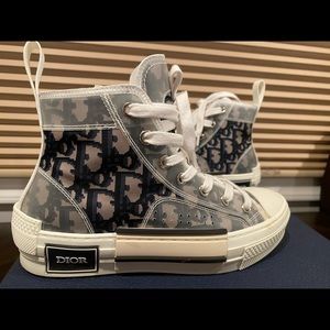 PRELOVED B23 HIGH-TOP SNEAKER